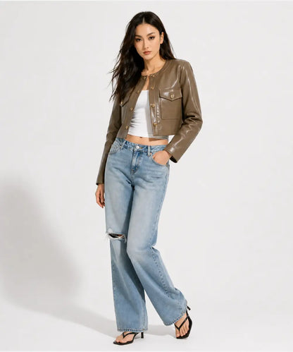 WomenPocketsCropBlazerwithalapelcollarandlongsleeves