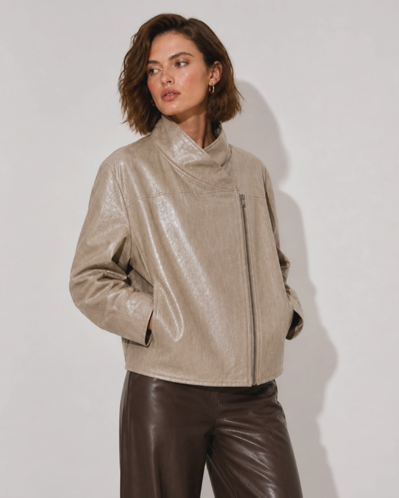 Women’sBeigeFauxLeatherHighNeckJacket